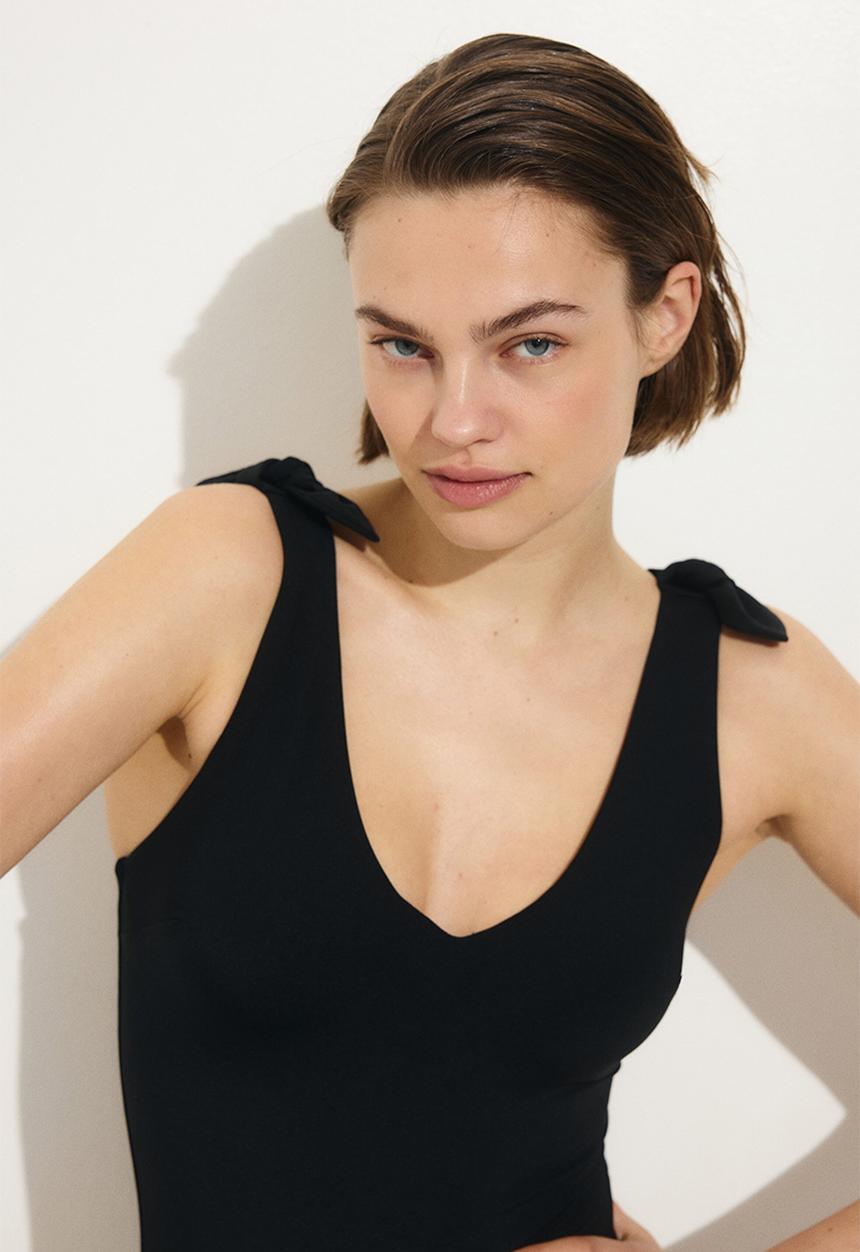 H&M - Padded-cup swimsuit - black
