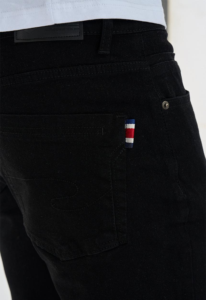 Lee Cooper - CamdenStraight Fit Jeans - Solid Black
