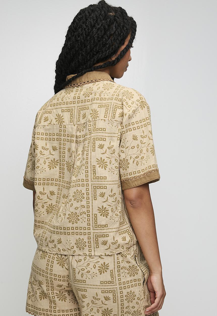 MANDI - Allover Button Through Printed Shirt With Contrast Placket And Sleeve Hem - Beige