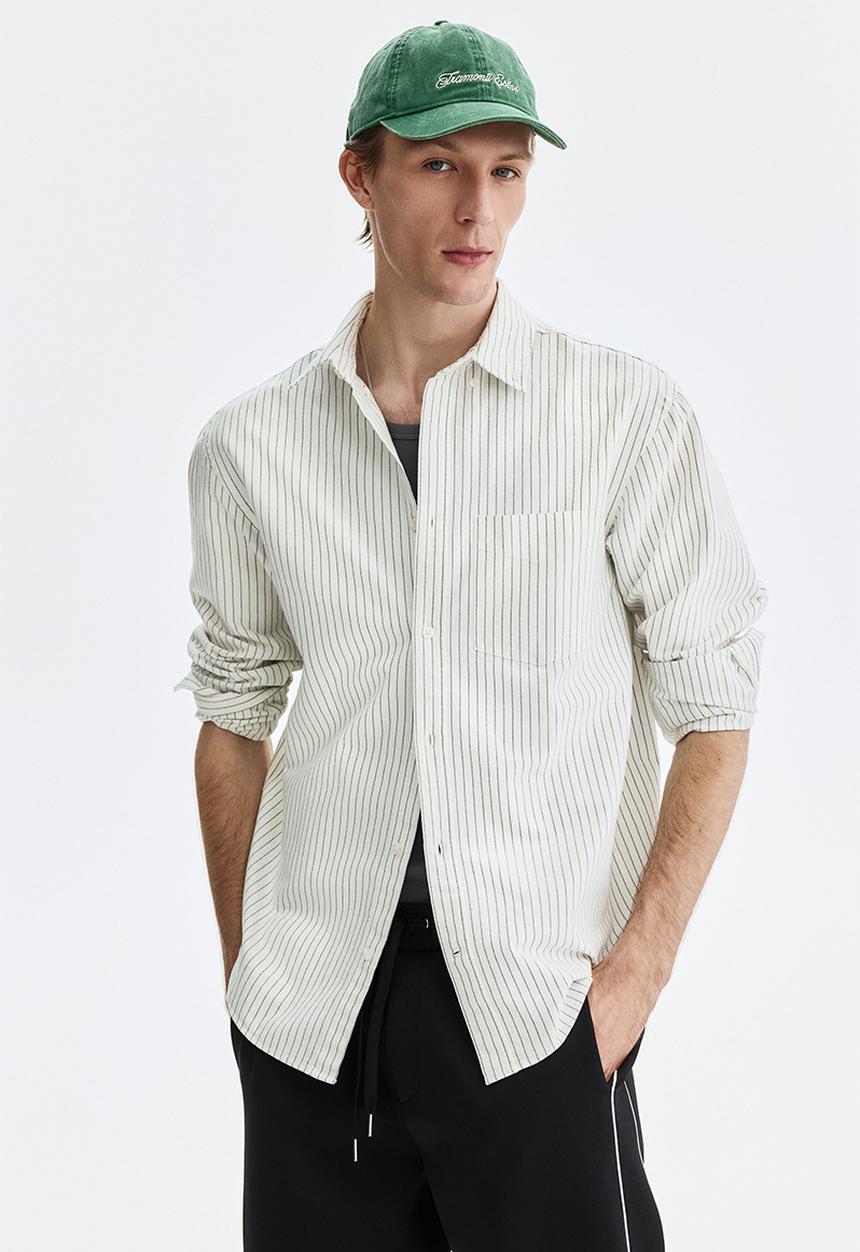 H&M - Regular fit oxford shirt - white/striped