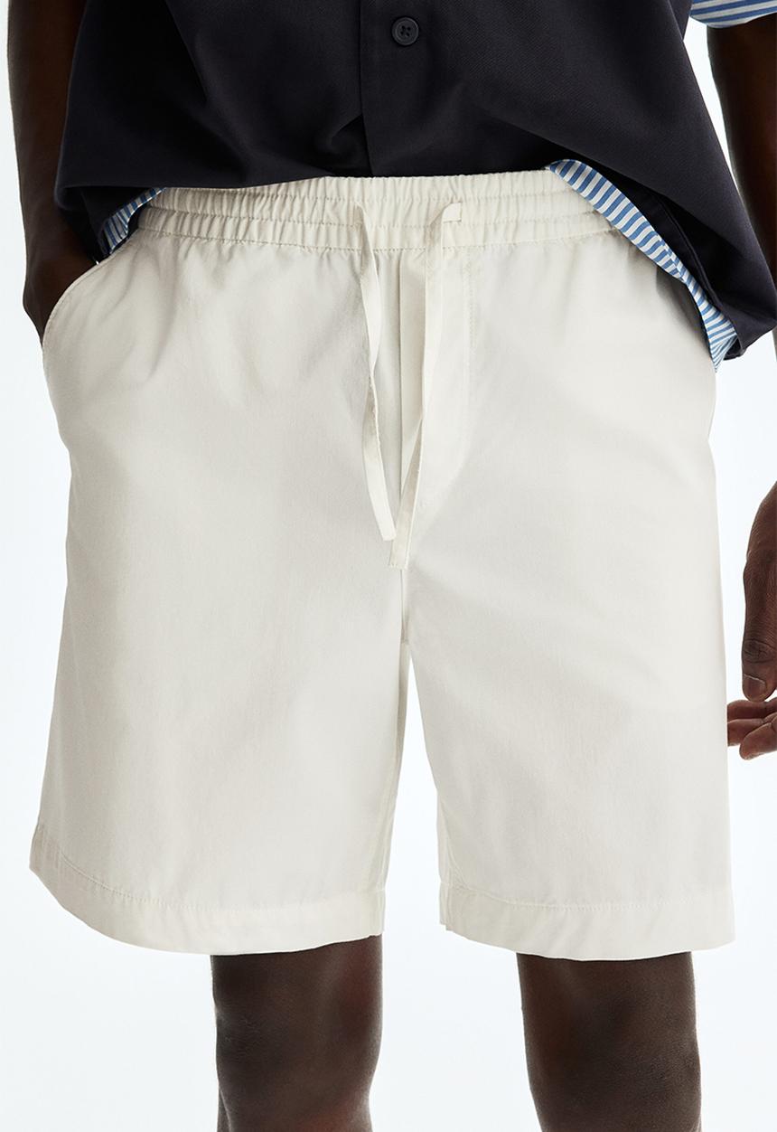 H&M - Relaxed fit cotton shorts - white
