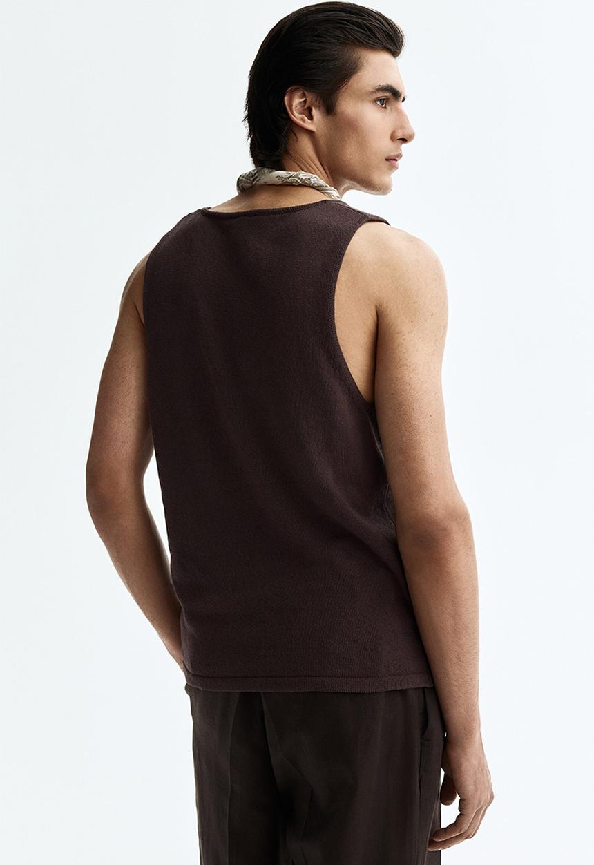 H&M - Regular fit knitted vest top - dark brown