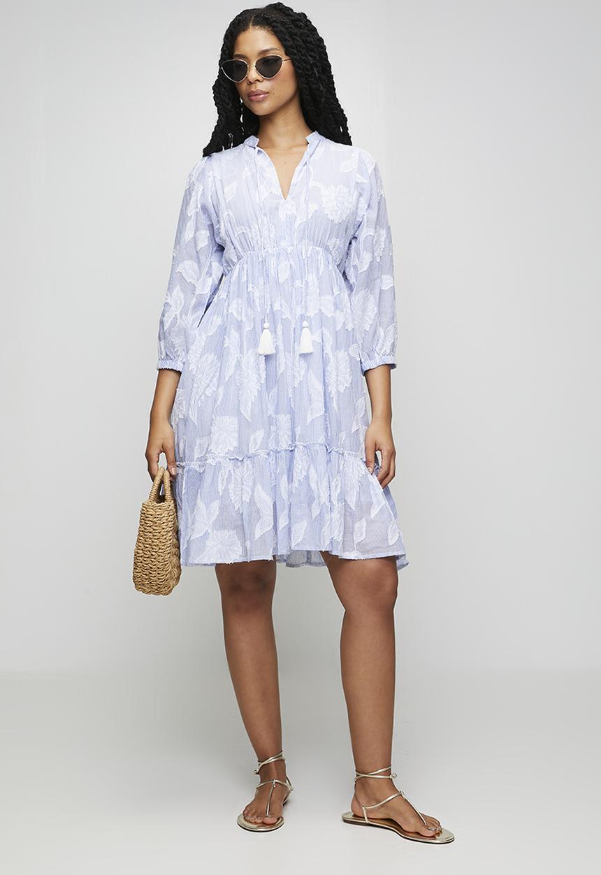 Izabel London - 3/3 Sleeve With Elastic Key Hole With Tie Neck Midi Dress - Blue