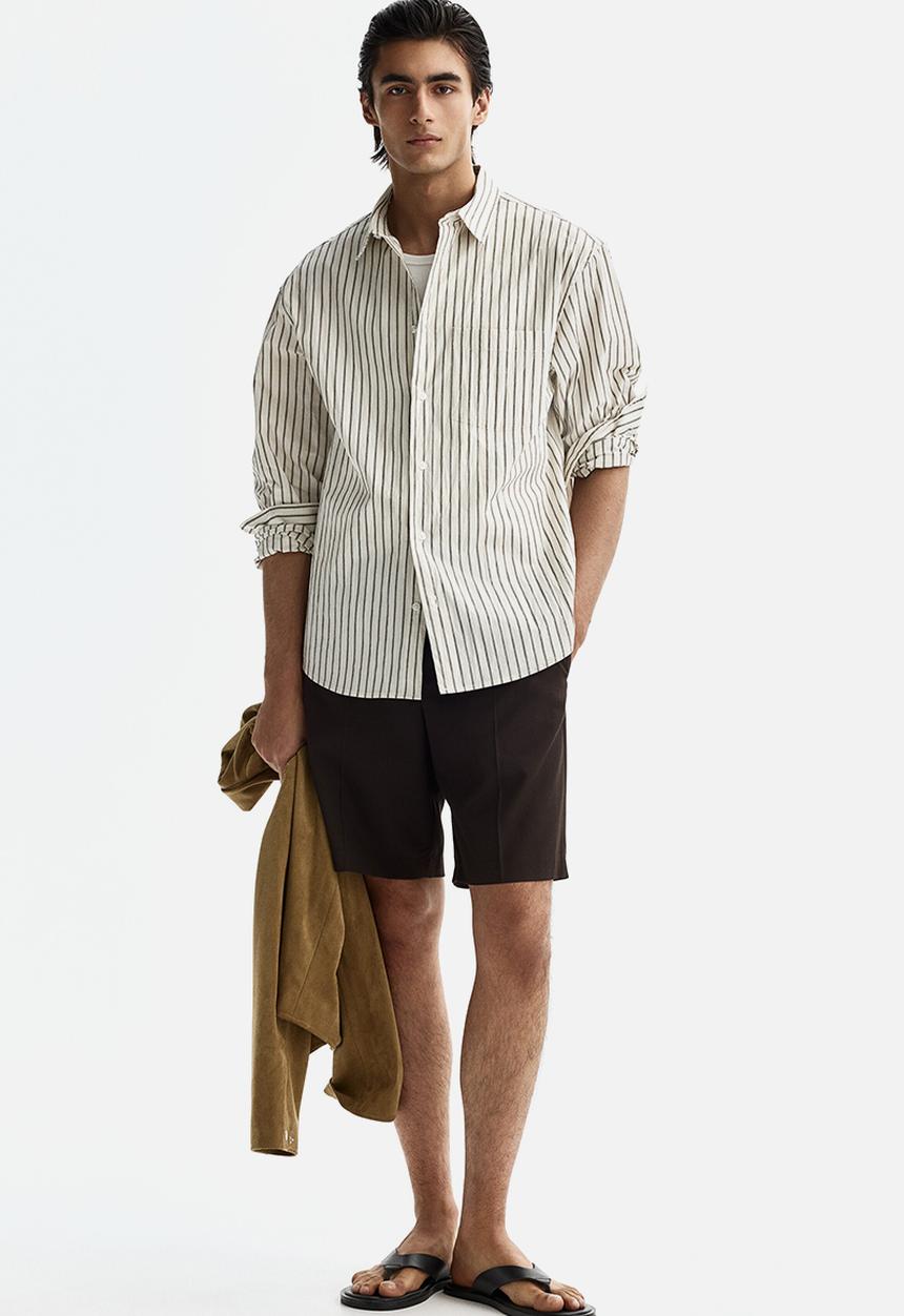 H&M - Loose fit bermuda shorts - dark brown