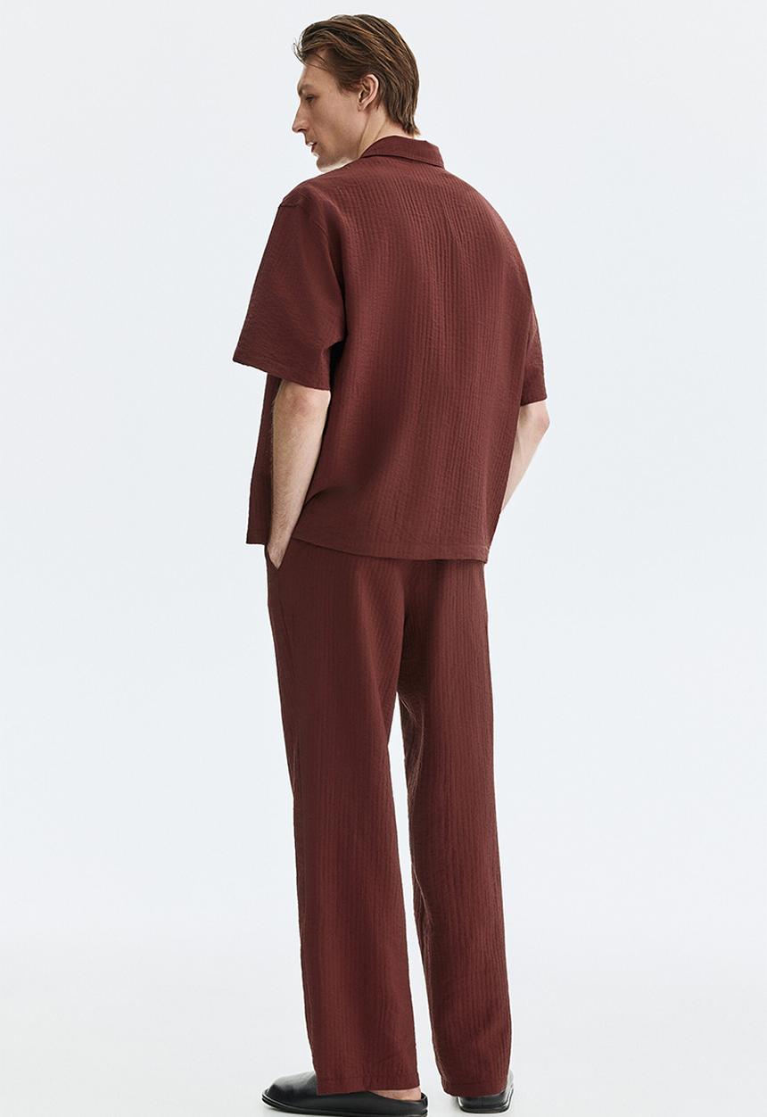 H&M - Relaxed fit textured trousers - burgundy