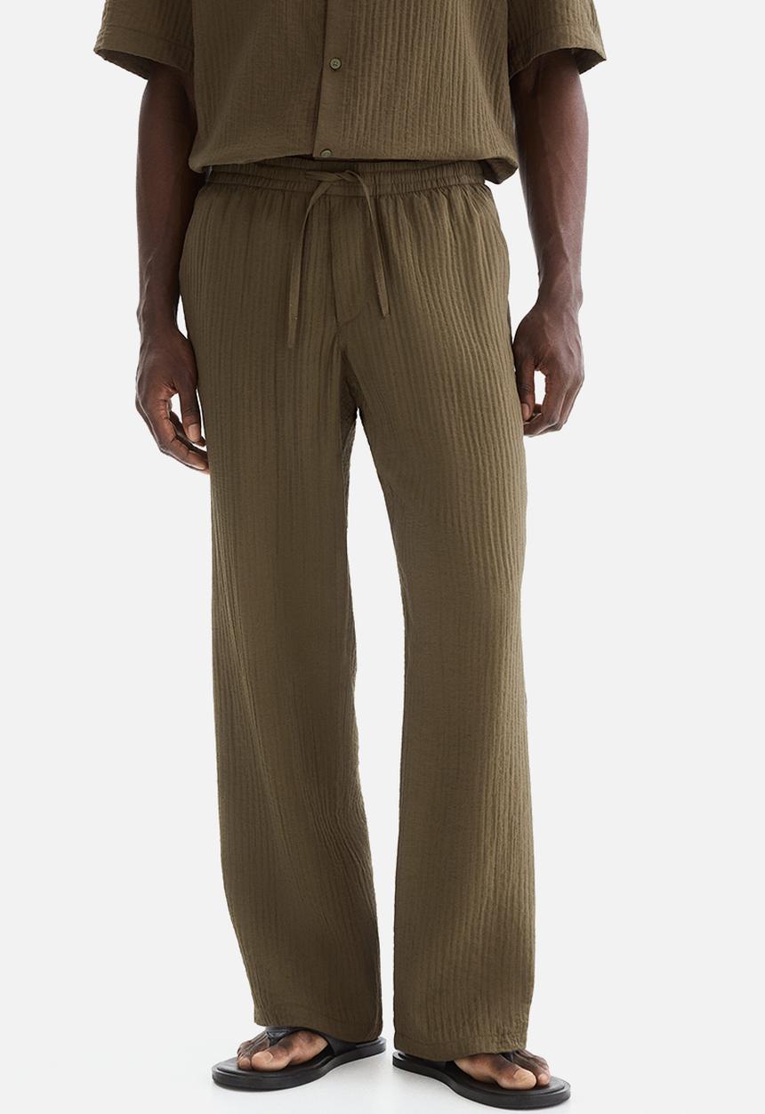 H&M - Relaxed fit textured trousers - khaki green