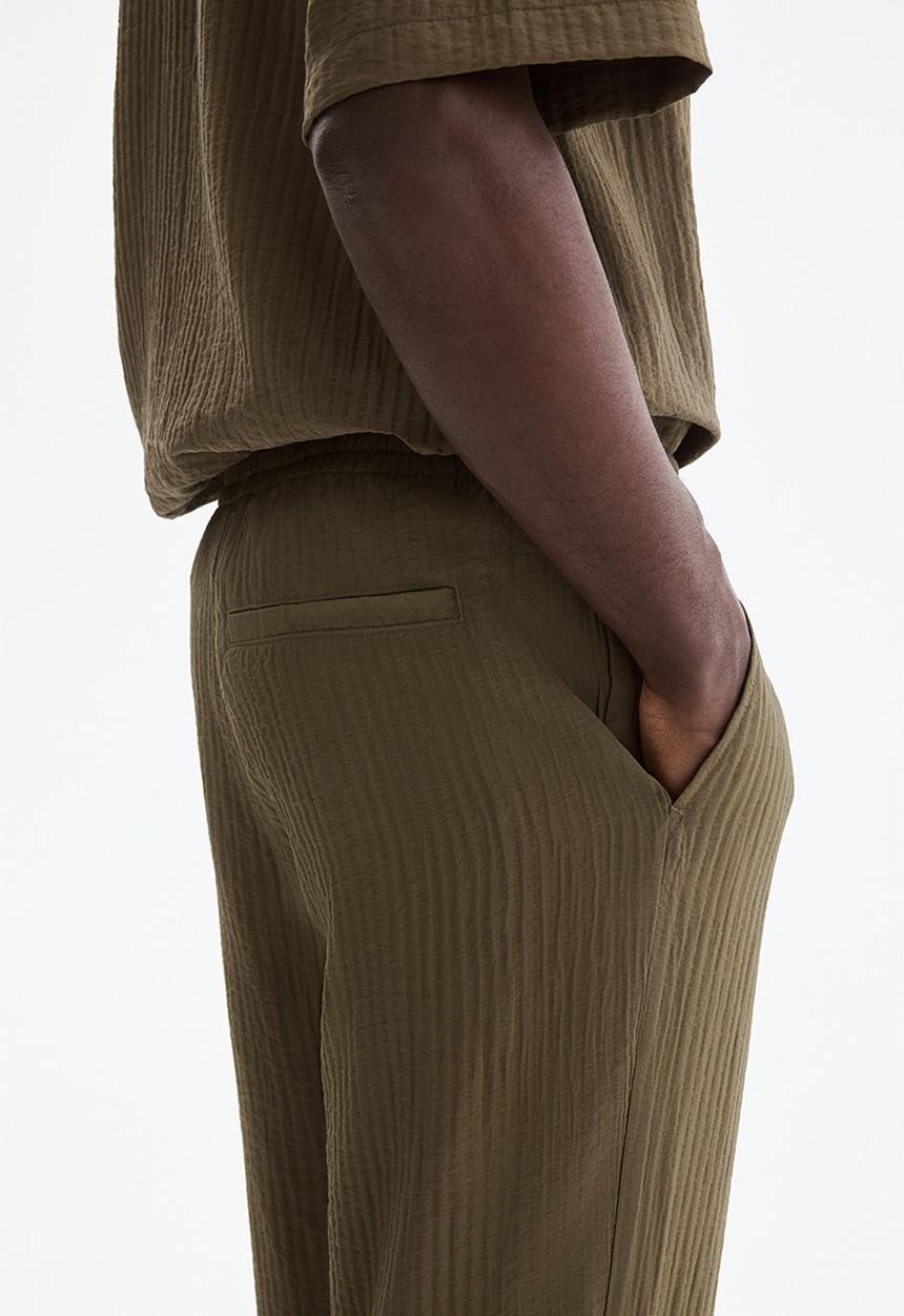 H&M - Relaxed fit textured trousers - khaki green