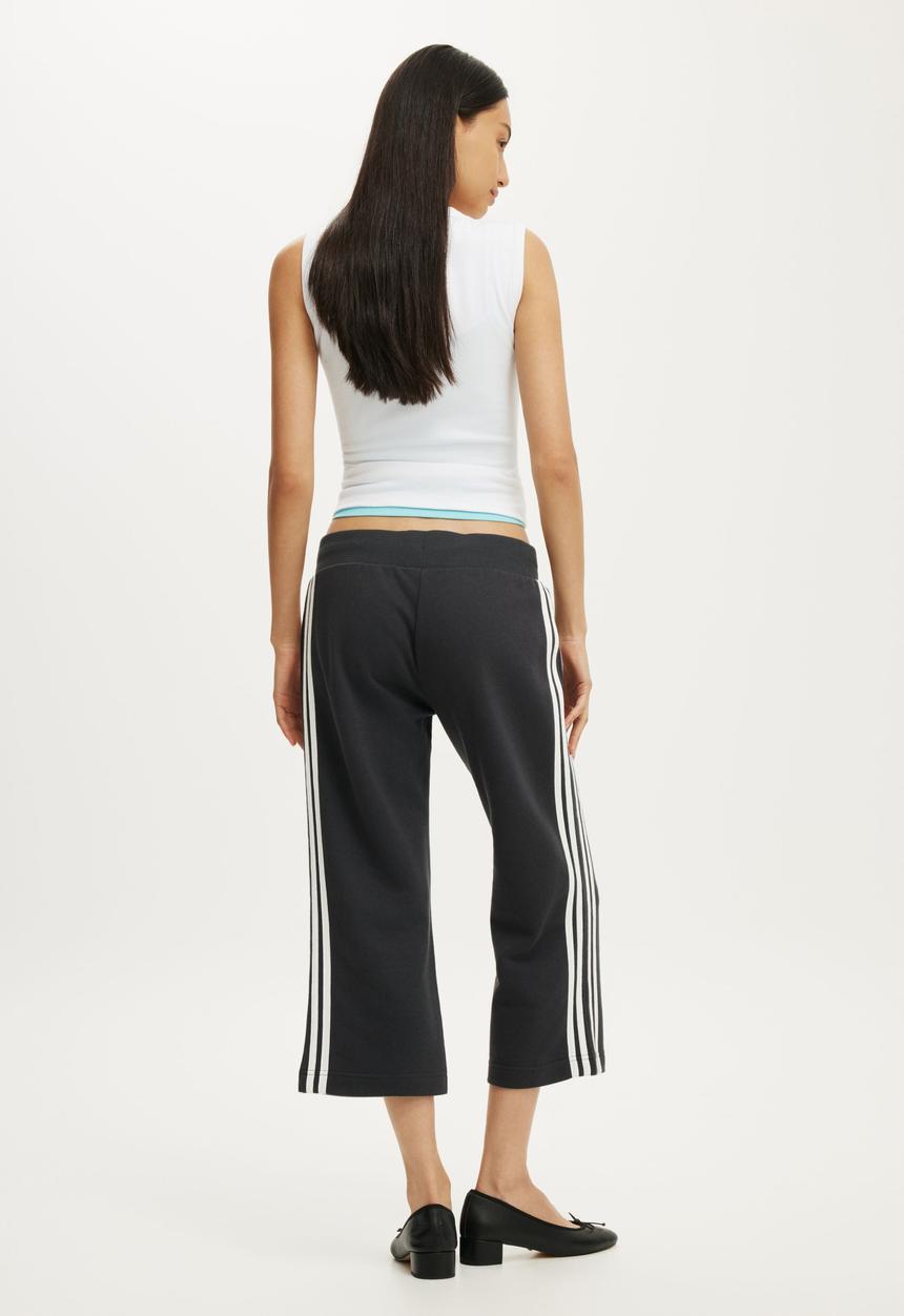 Cotton On - Capri Fleece Sweatpant - Shadowstone/White Stripe