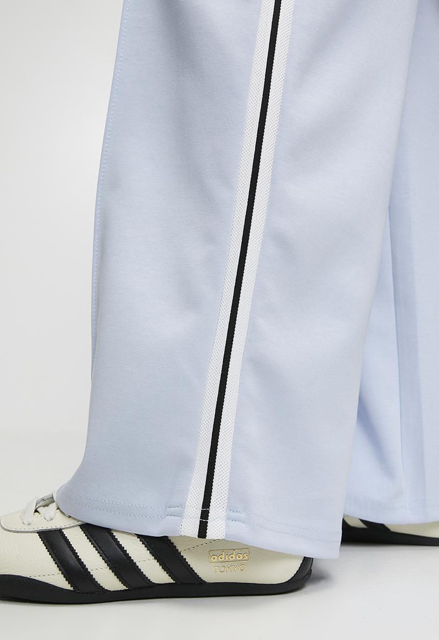 Stella Morgan - Pull On Elasticated Straight Leg Jogger With Side Tape Detail - Light Blue
