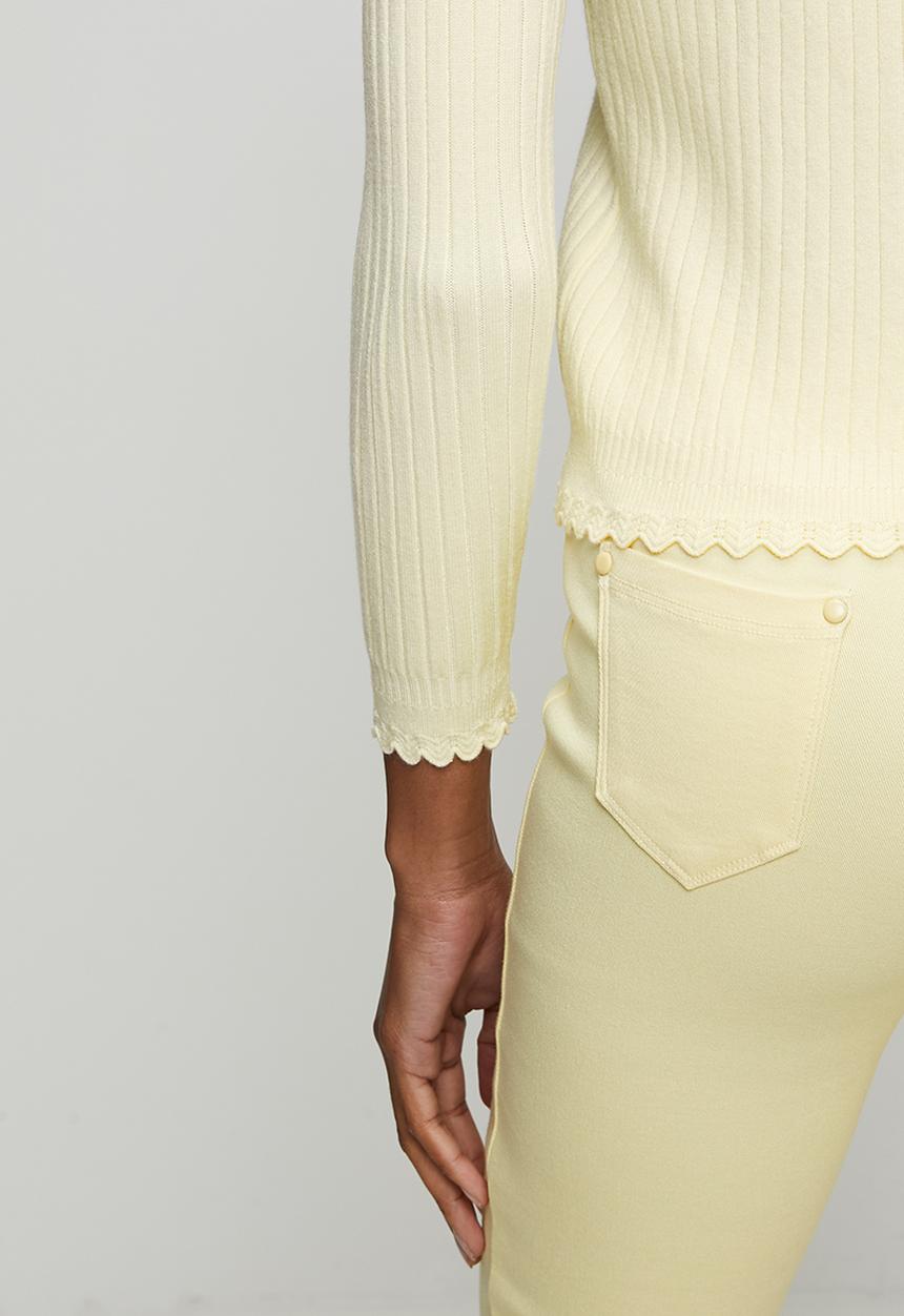 Stella Morgan - 3/4 Sleeve V-Neck Button Through Cardi With Scallop Hem  - Pale Yellow