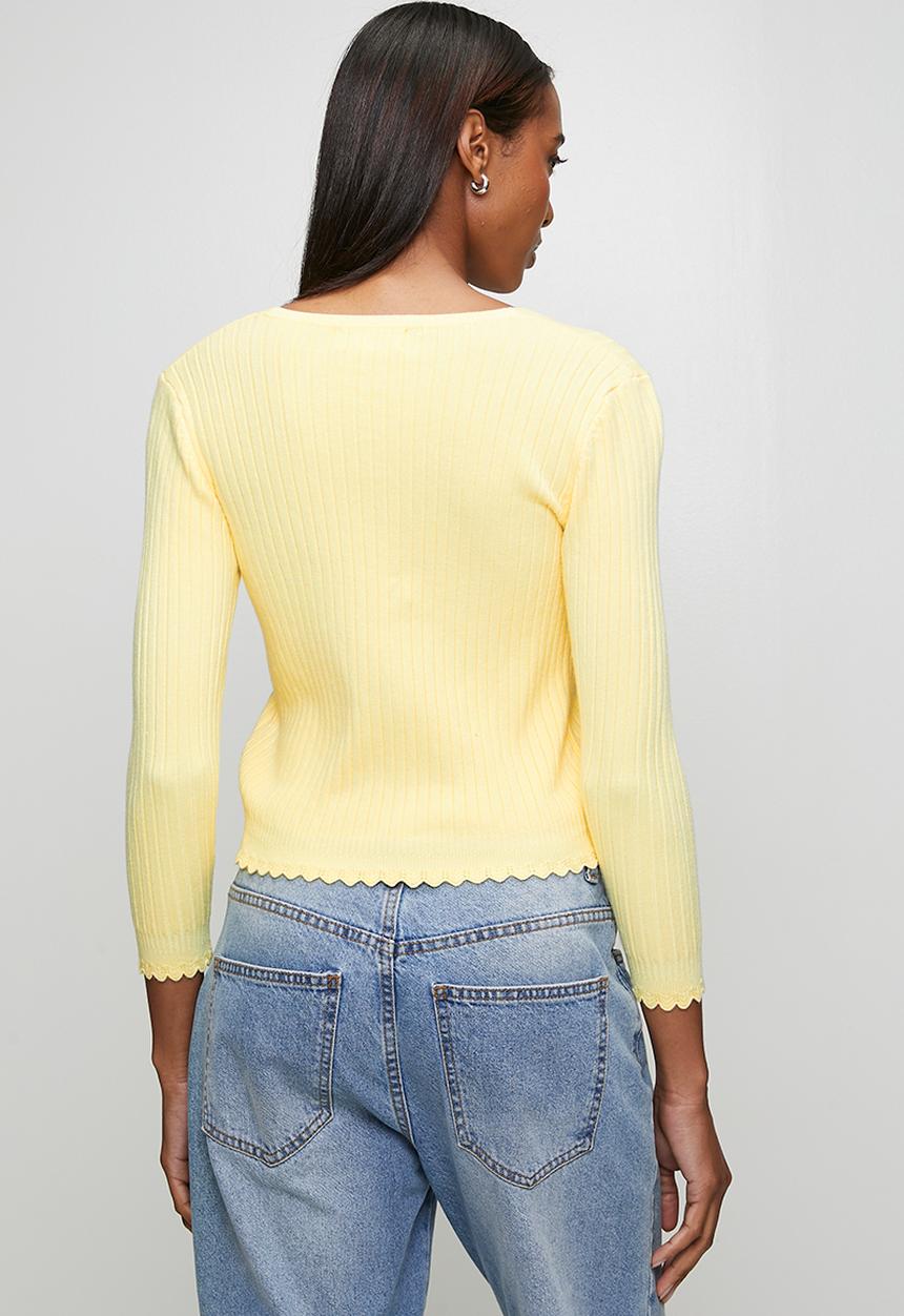 Stella Morgan - 3/4 Sleeve V-Neck Button Through Cardi With Scallop Hem  - Yellow