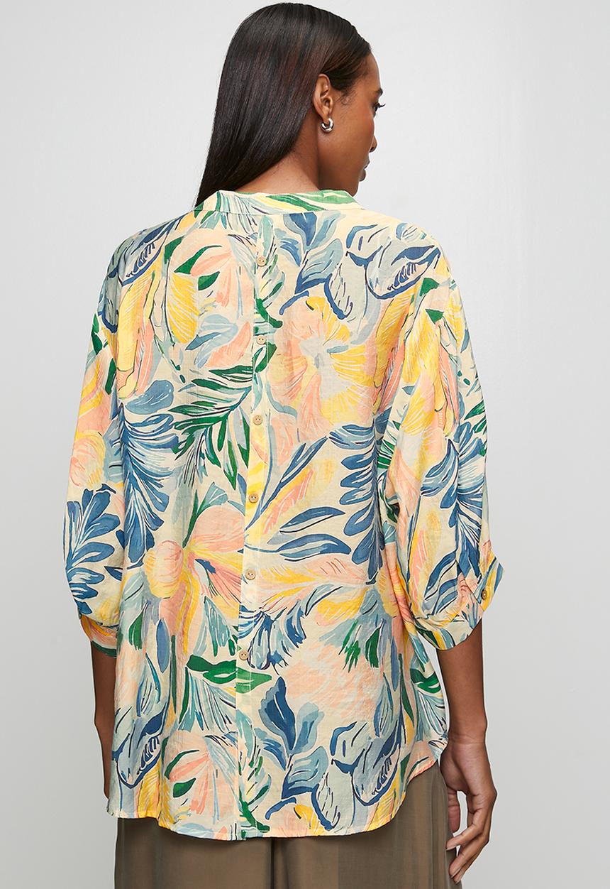 Stella Morgan - Half Sleeve Batwing Sheer Button Through Shirt With Centre Back Button Detail - Multi Blue