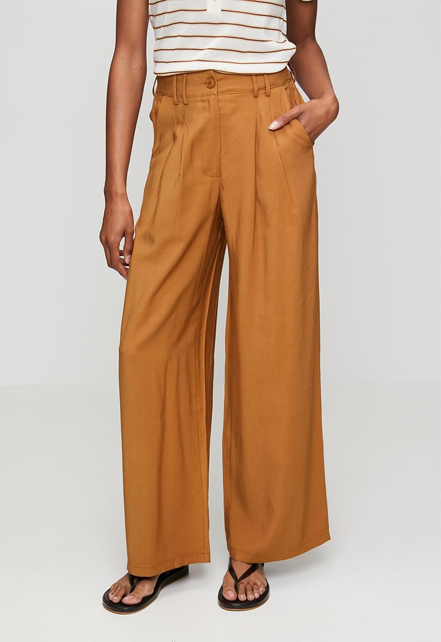 Izabel London - High Waist Straight Leg Trouser - Brown