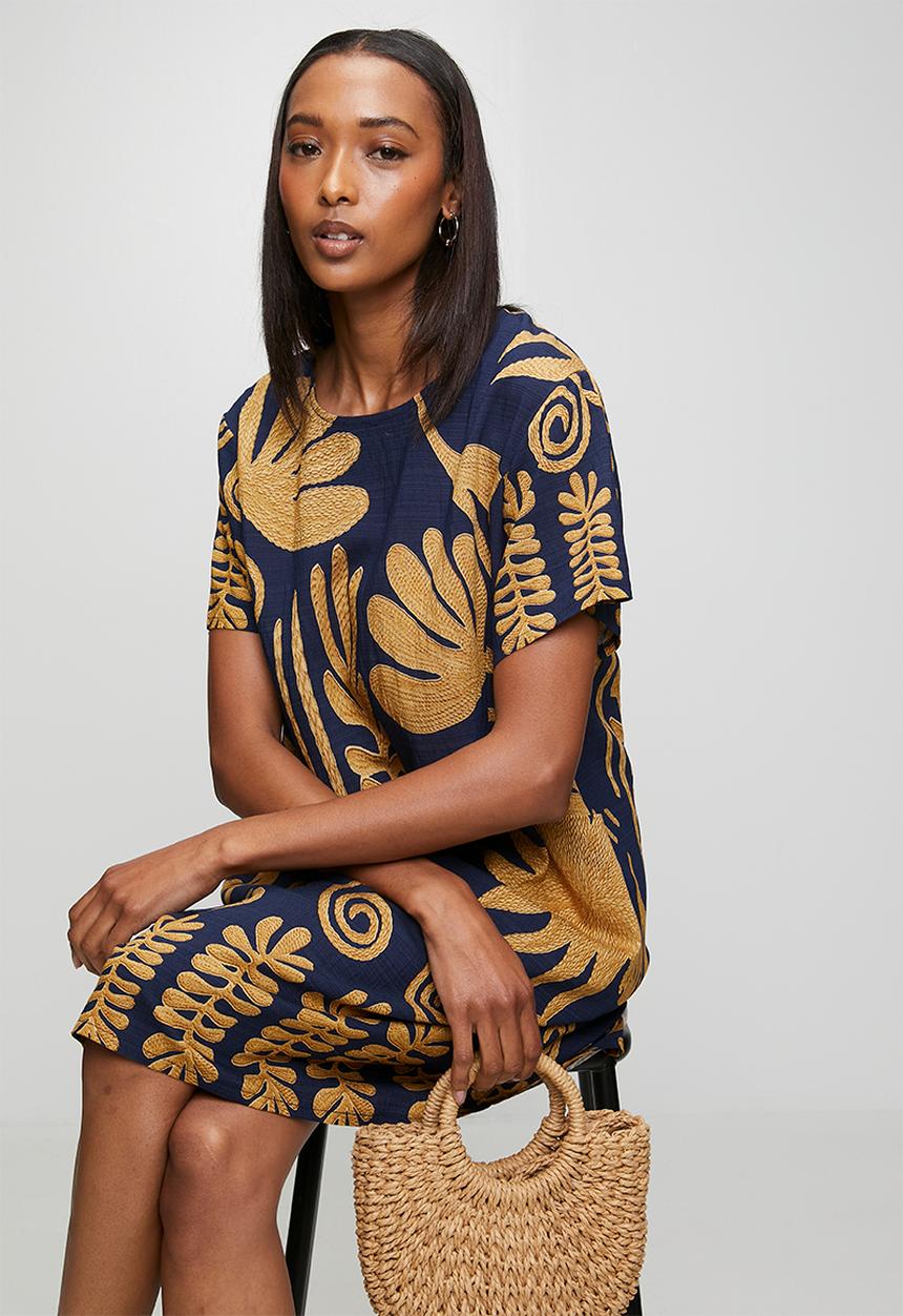 Izabel London - Short Sleeve Front Pocket Easy Wearing T-Shirt Dress - Navy