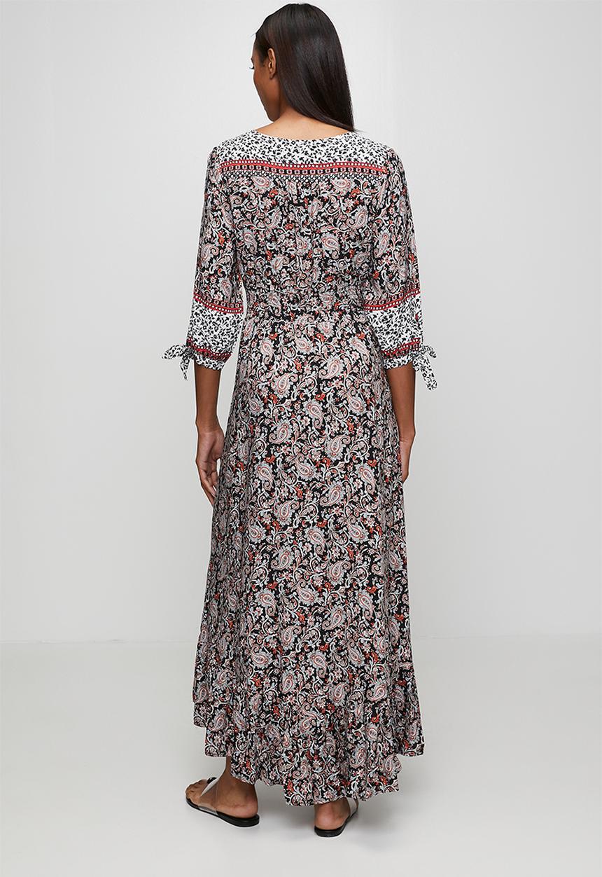 Izabel London - 3/4 Sleeve With Tie V-Neck A-Line Maxi Dress With Contrast Print In Key Areas  - Multi Black