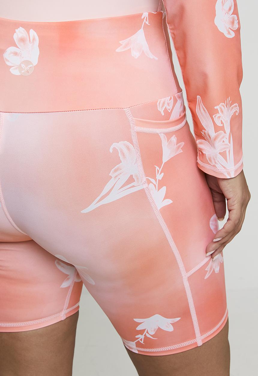 Lizzy - Plus ladies bike short - floral sunset