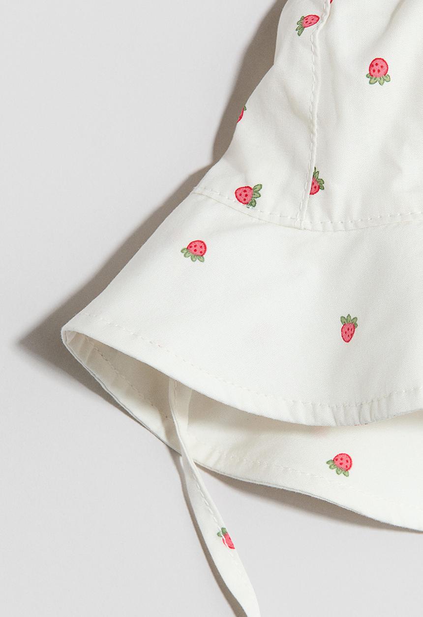 H&M - Sun hat - white/strawberries