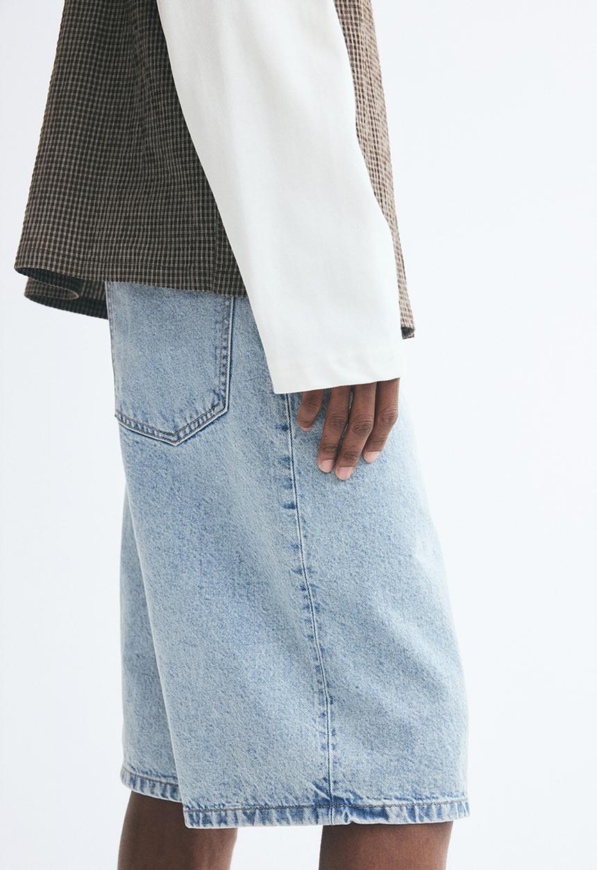H&M - Baggy denim shorts - light denim blue