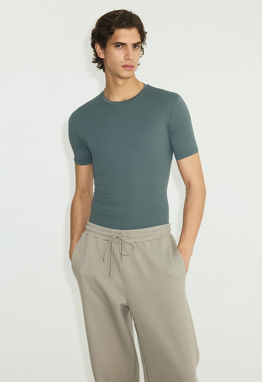H&M - Muscle fit sports top with drymove - dusty green