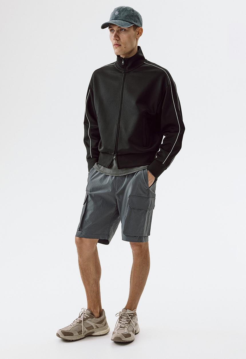 H&M - Regular fit cargo shorts - dark grey