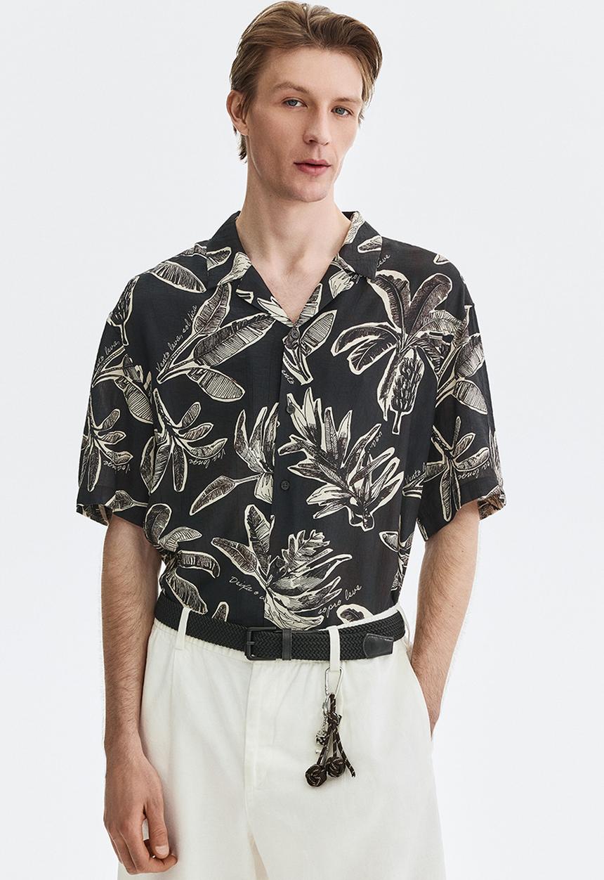 H&M - Relaxed fit resort shirt - black/patterned