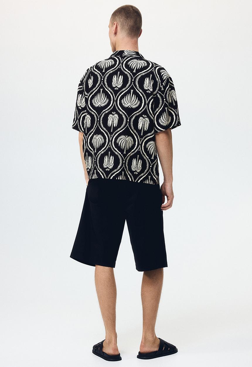 H&M - Relaxed fit resort shirt - black/patterned