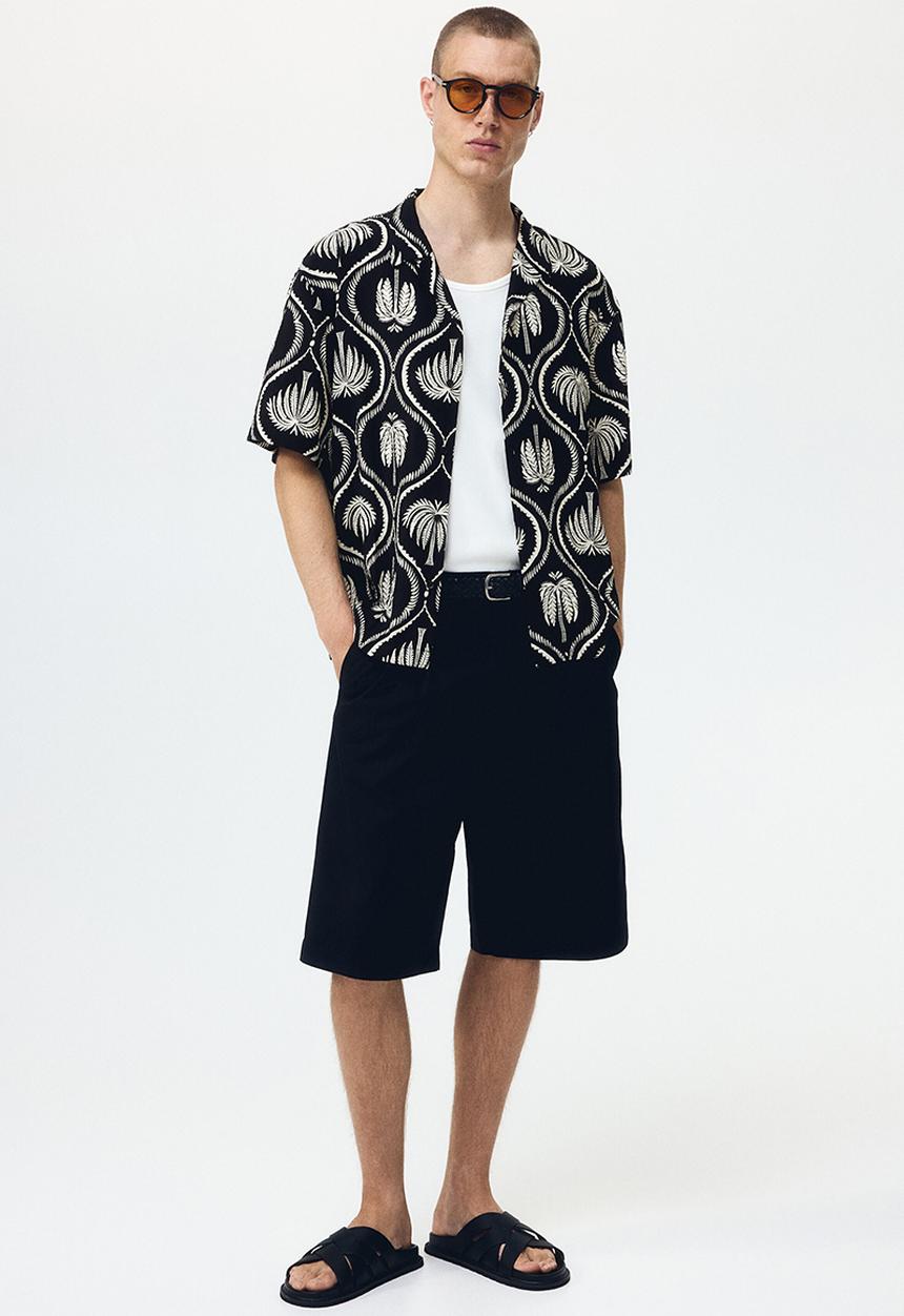 H&M - Relaxed fit resort shirt - black/patterned