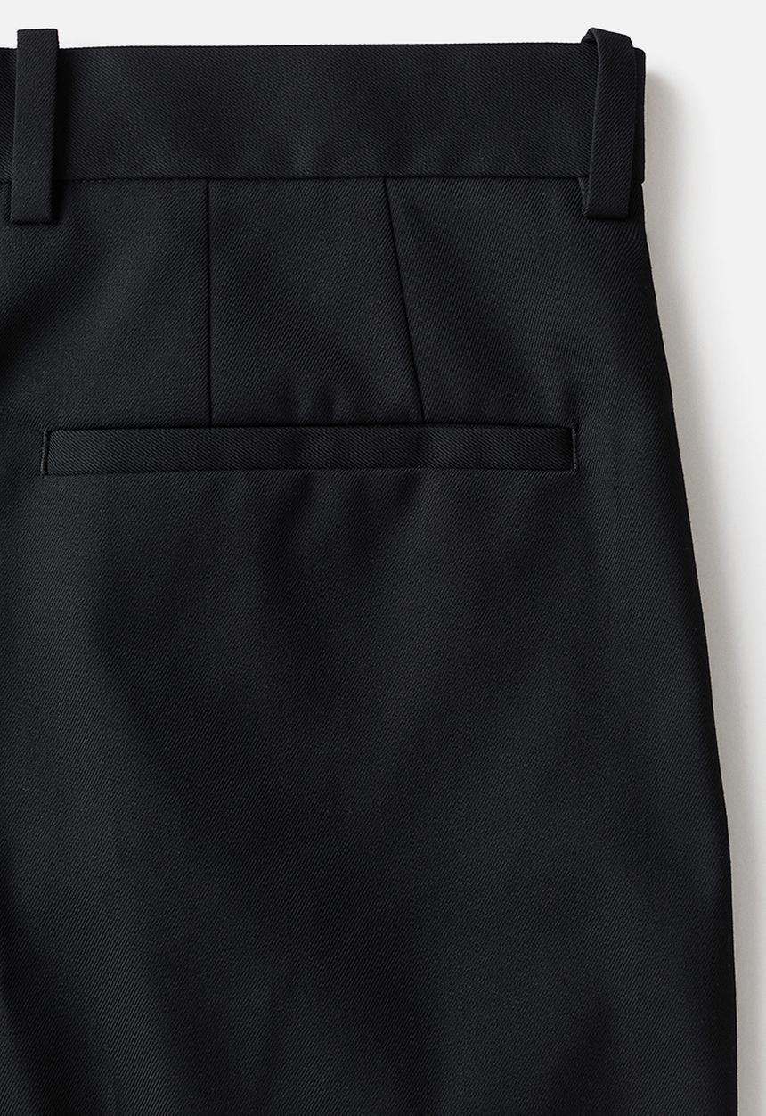 H&M - Loose fit bermuda shorts - black
