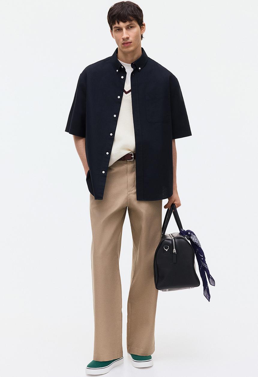 H&M - Relaxed fit short-sleeved oxford shirt - black