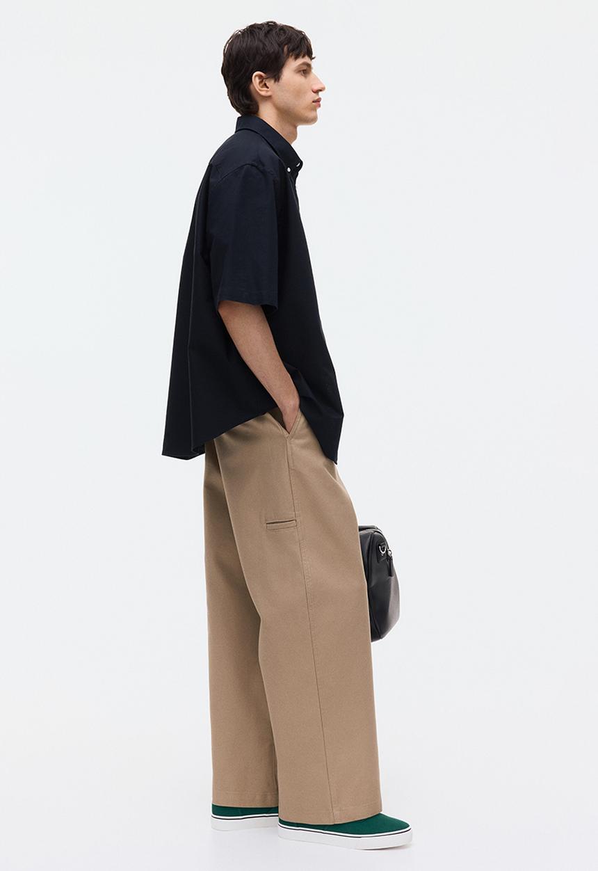 H&M - Relaxed fit short-sleeved oxford shirt - black