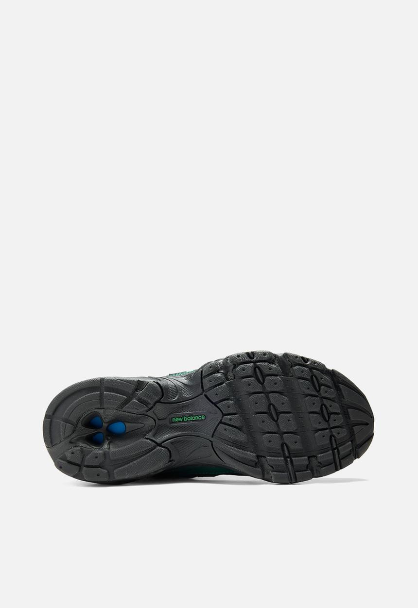 New Balance  - 740 Grade School