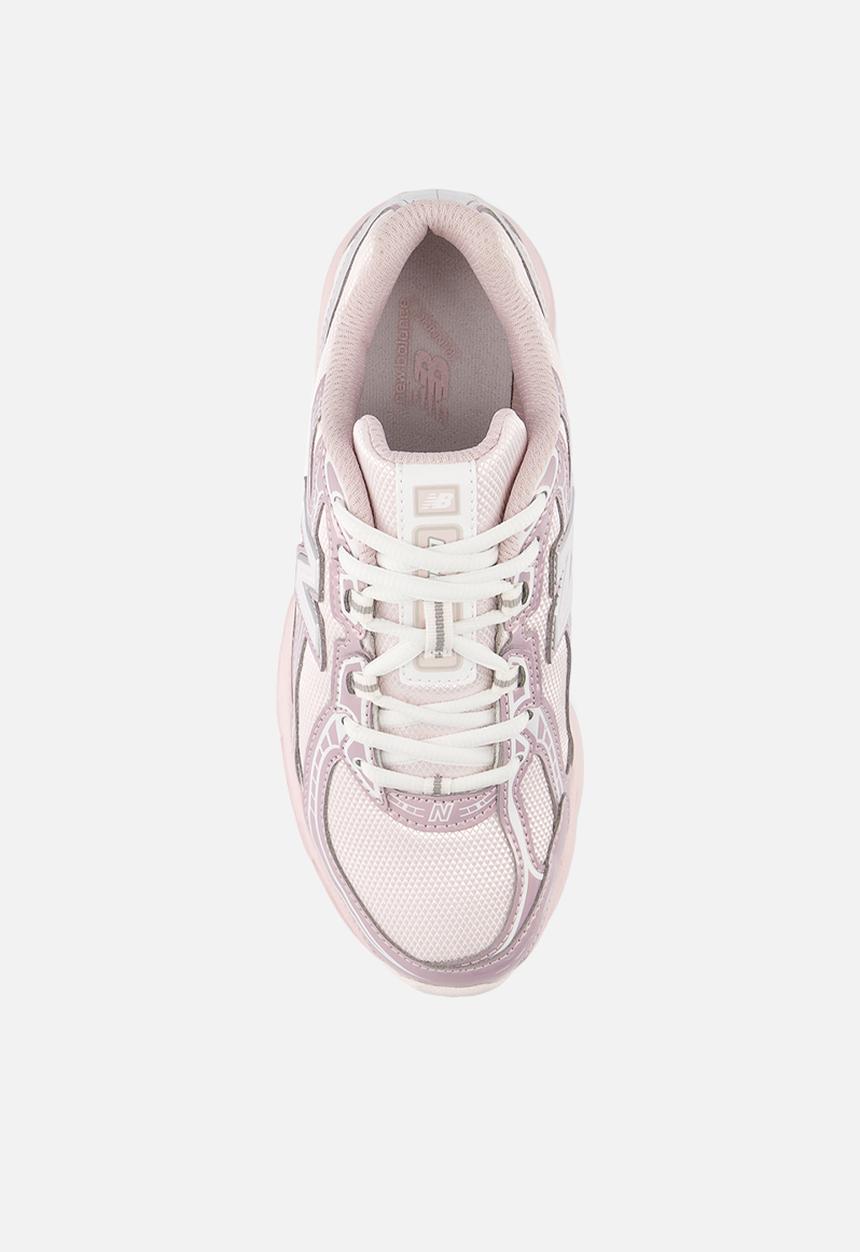 New Balance  - 740 Grade School
