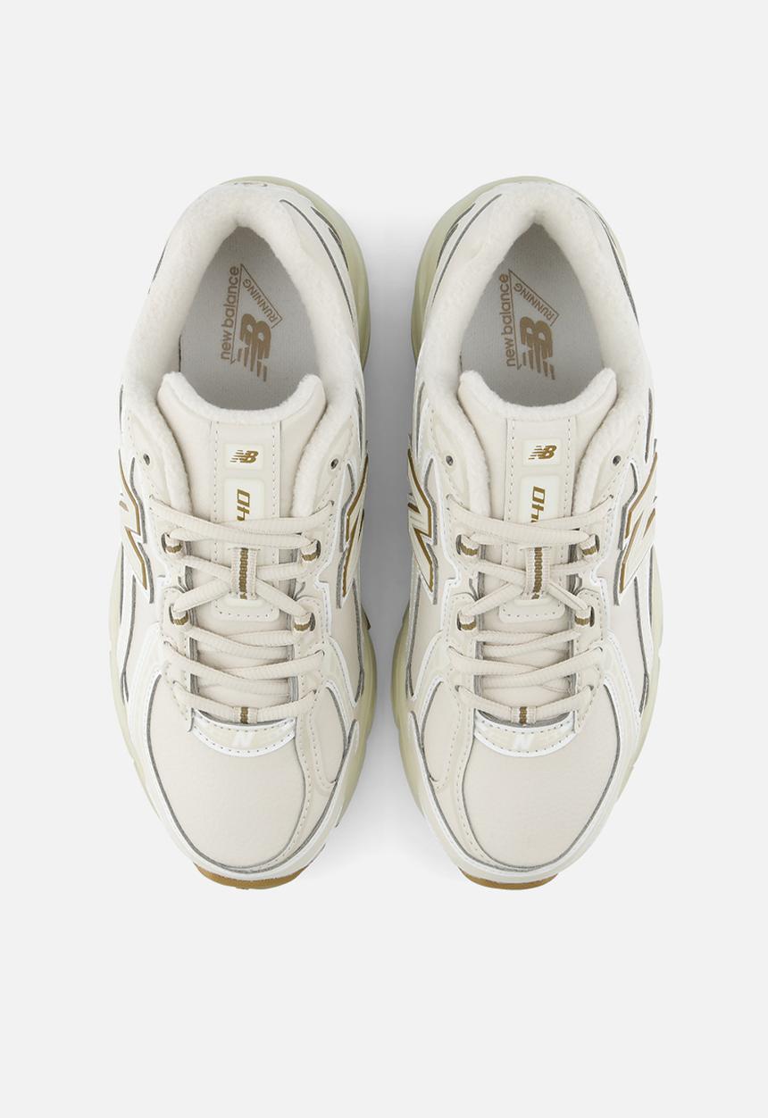 New Balance  - 740 Grade School