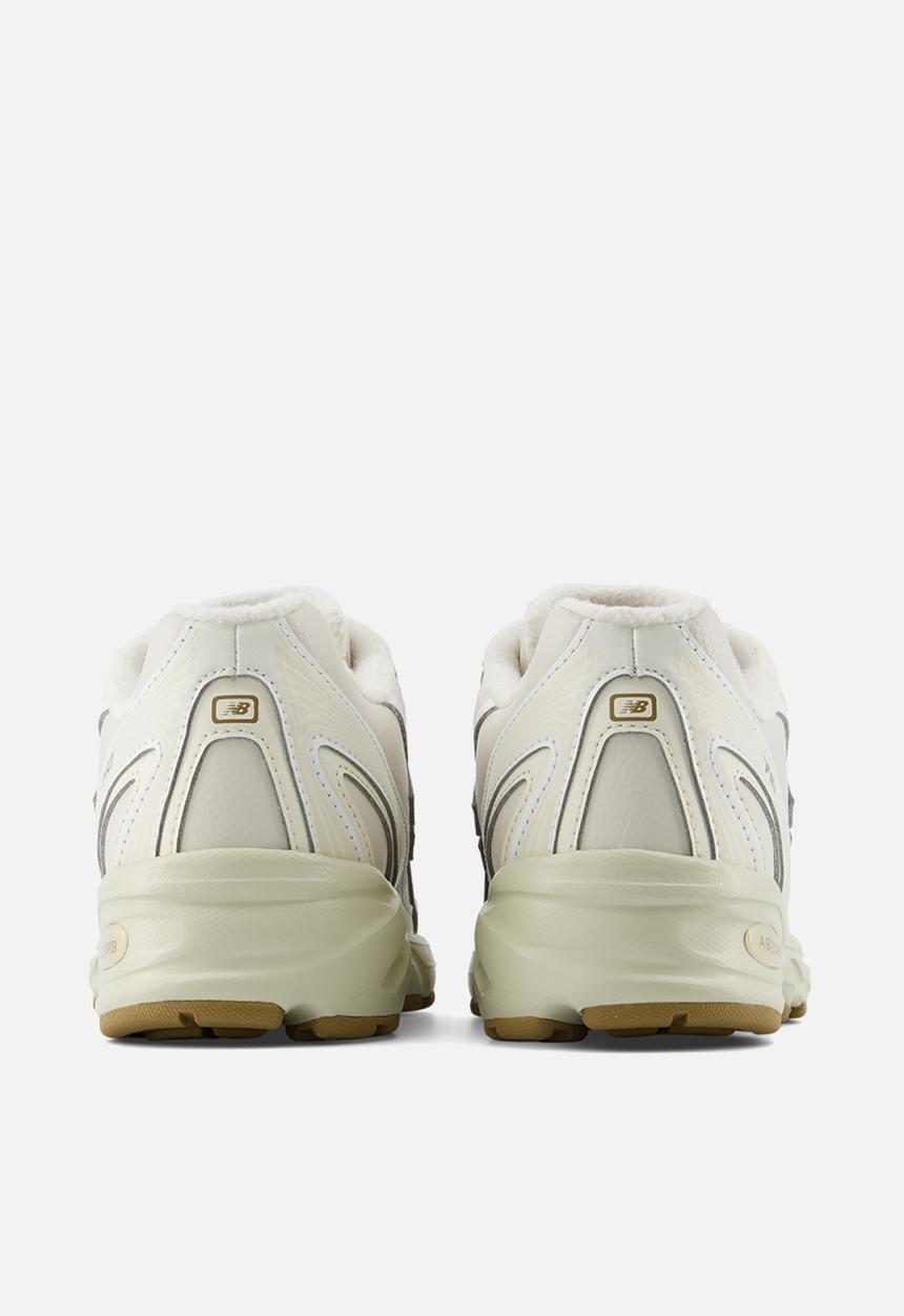 New Balance  - 740 Grade School