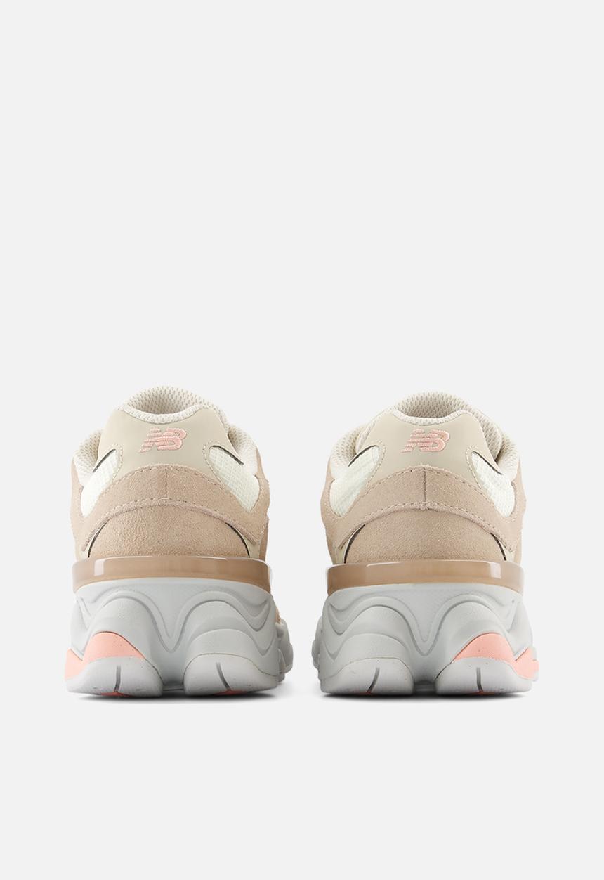 New Balance  - 9060 Grade School