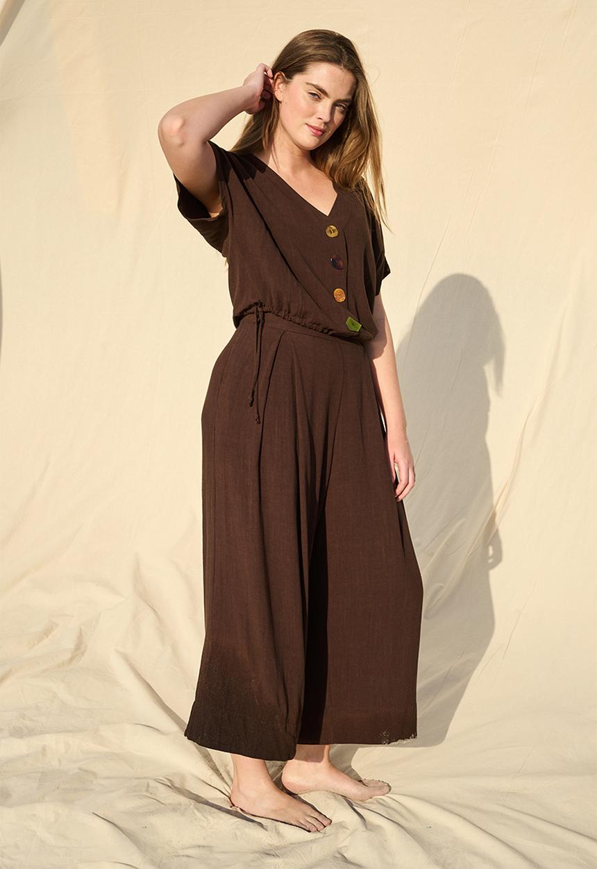 Me&B - Plus Perpex Button Detail Dolman Sleeve Top  - Dark choc