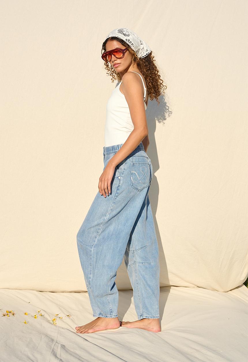 Me&B - Lyocell Barrel Jeans - Bleached Wash