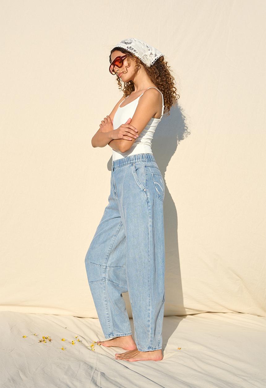 Me&B - Plus Lyocell Barrel Jeans - Bleached Wash