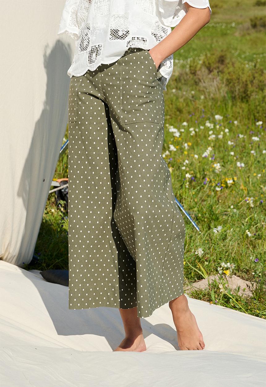 Me&B - Plus Bengaline Wide Leg Crop Pant - Green