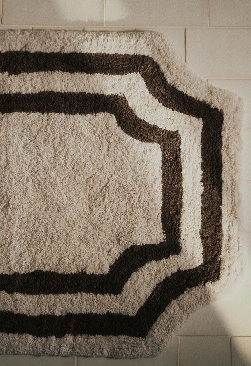 H&M - Tufted cotton bath mat - cream