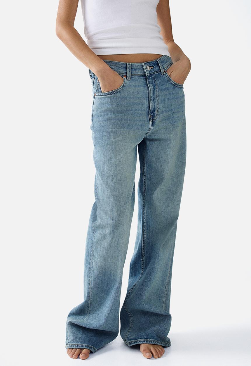 H&M - Wide high waist jeans - light denim blue