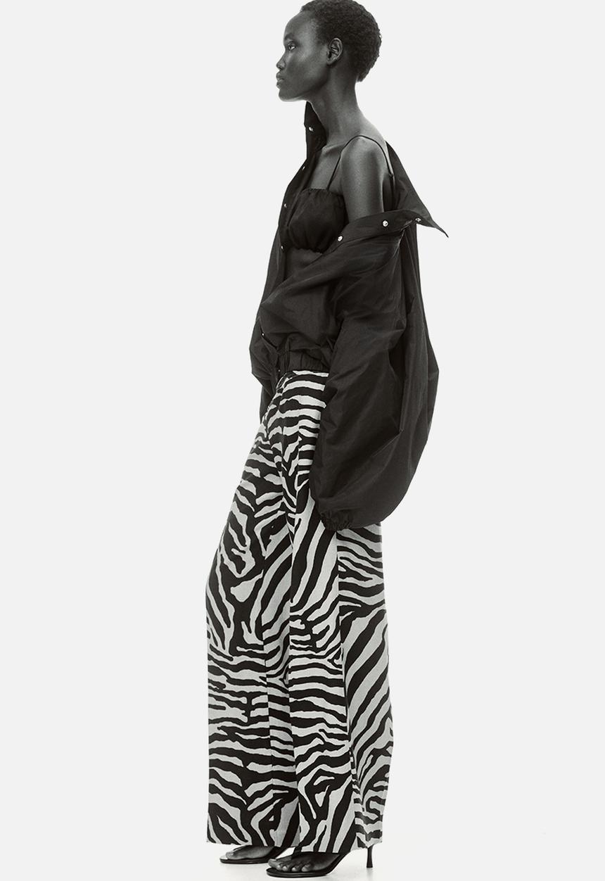 H&M - Flared linen-blend trousers - light beige/zebra print