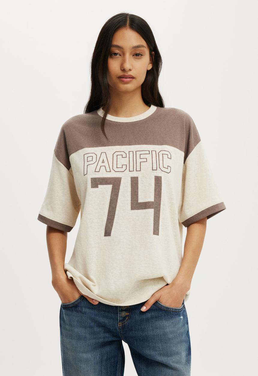 Cotton On - The Ringer Boxy Graphic Tee - Pacific 74/Oat Milk
