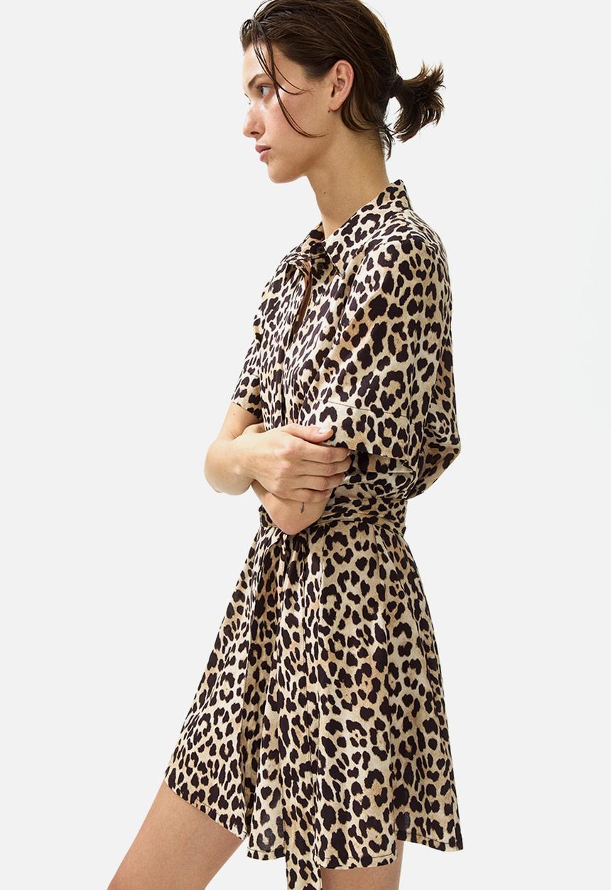H&M - Tie-belt shirt dress - beige/leopard print