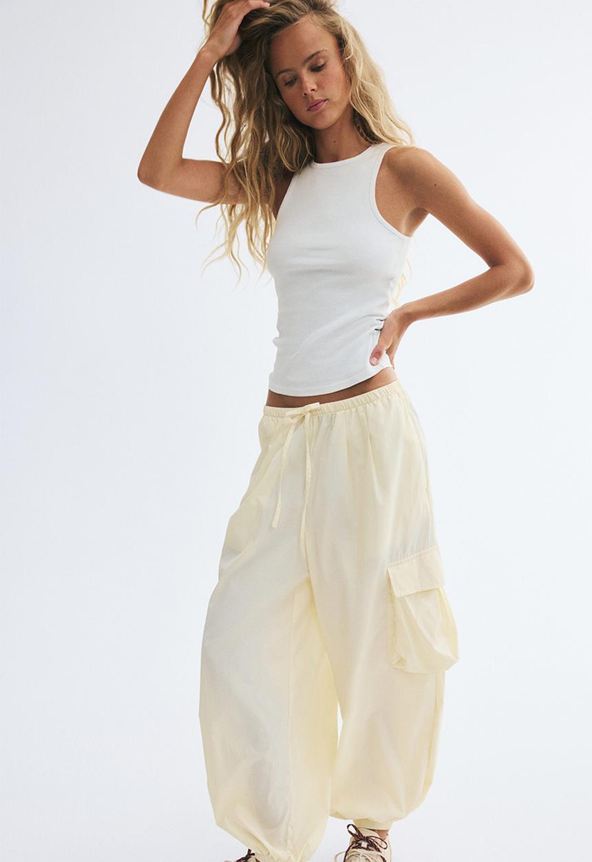 H&M - Balloon cargo trousers - light beige