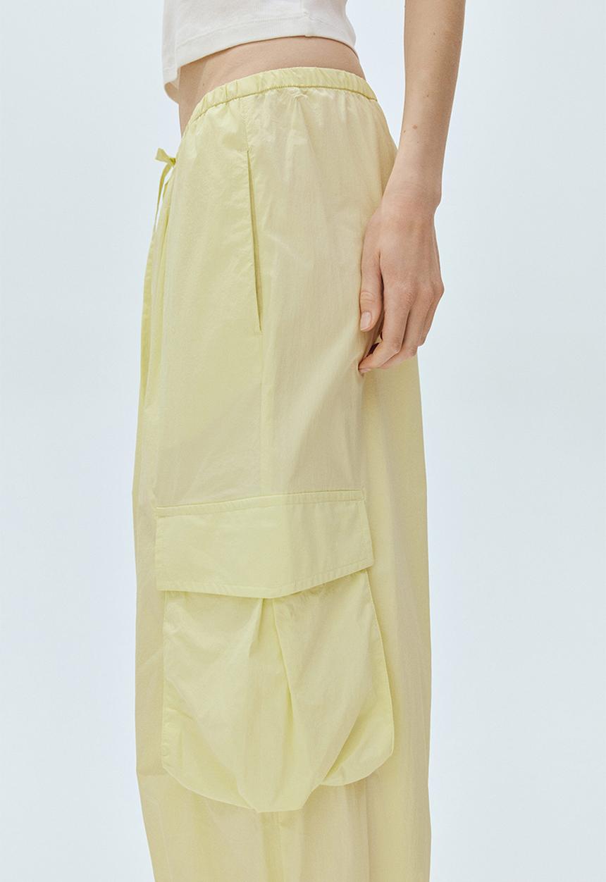 H&M - Balloon cargo trousers - light yellow-green