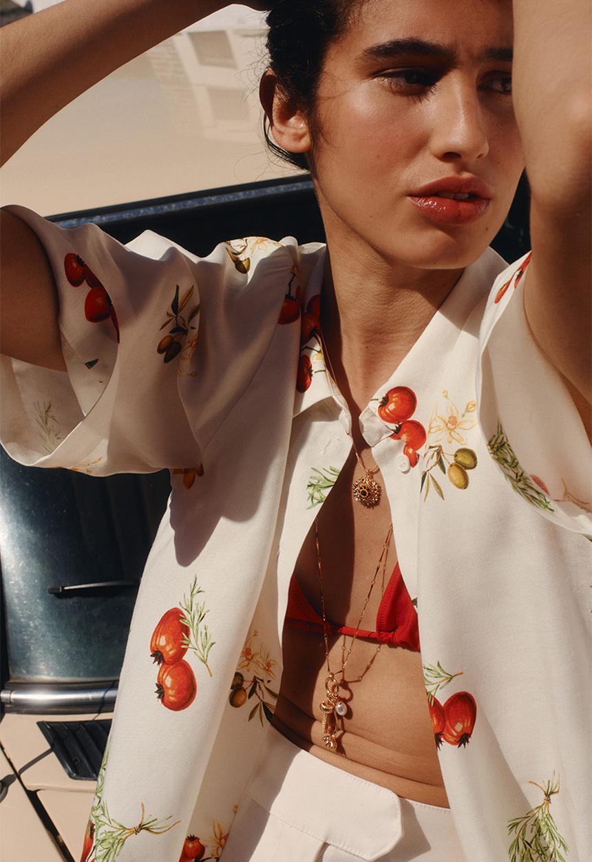 H&M - Oversized linen-blend shirt - cream/tomatoes
