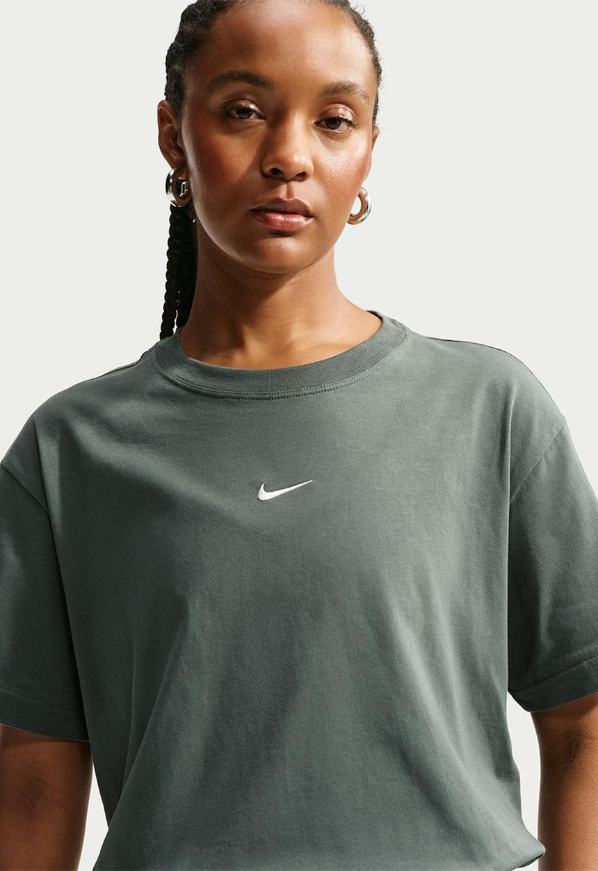 Nike - W Nsw Classic Short Sleeve Tee - Camo Green