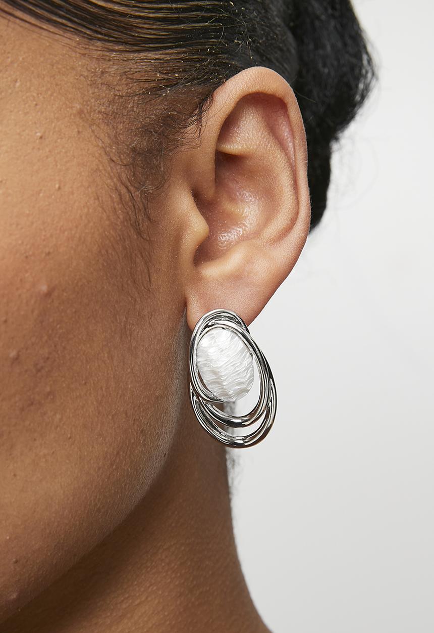 Tessa Design - Lyla Oval Shell Stud Earrings - Silver