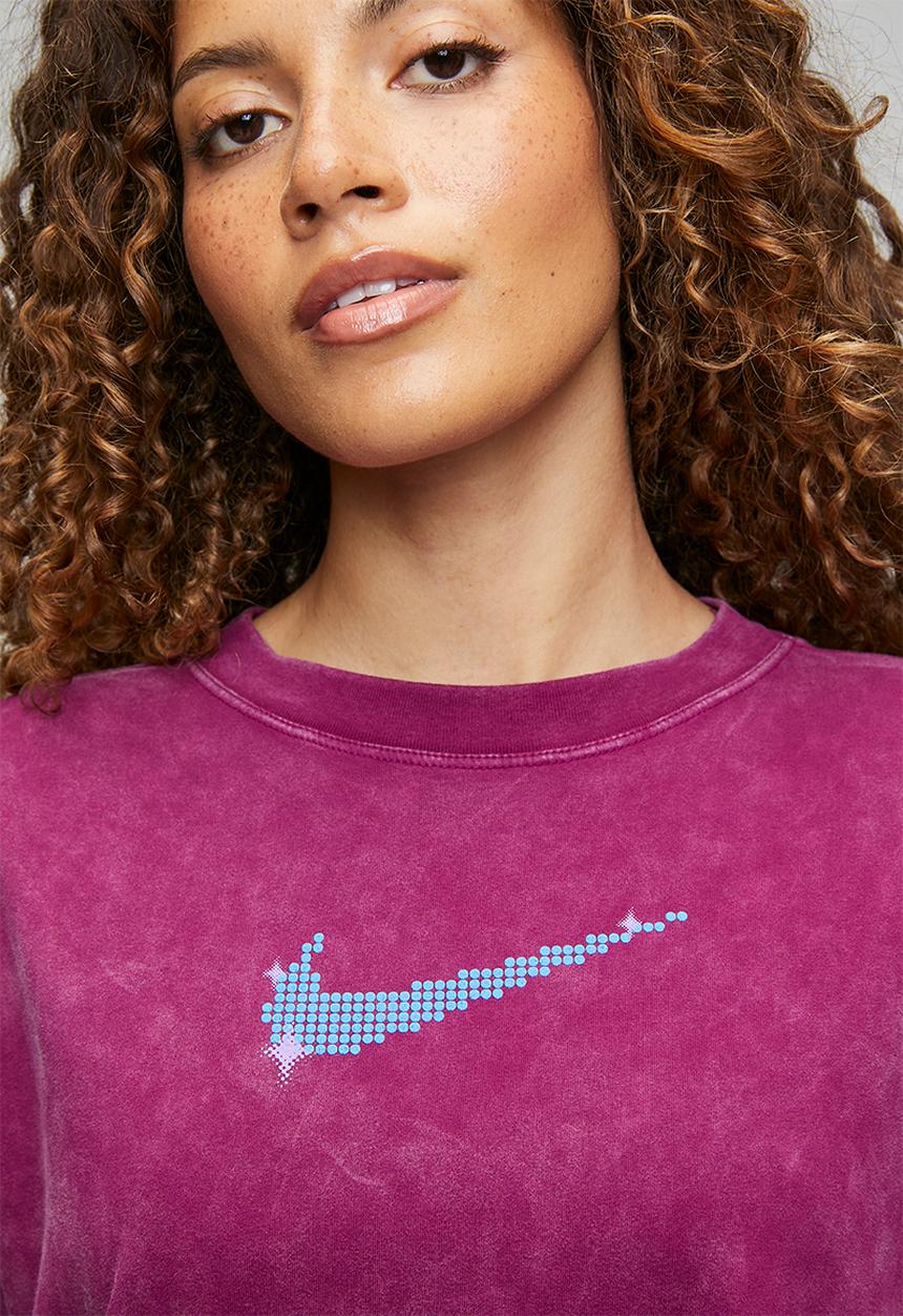 Nike - W Nk Df Move Short sleeve Os Train Tee - True Berry